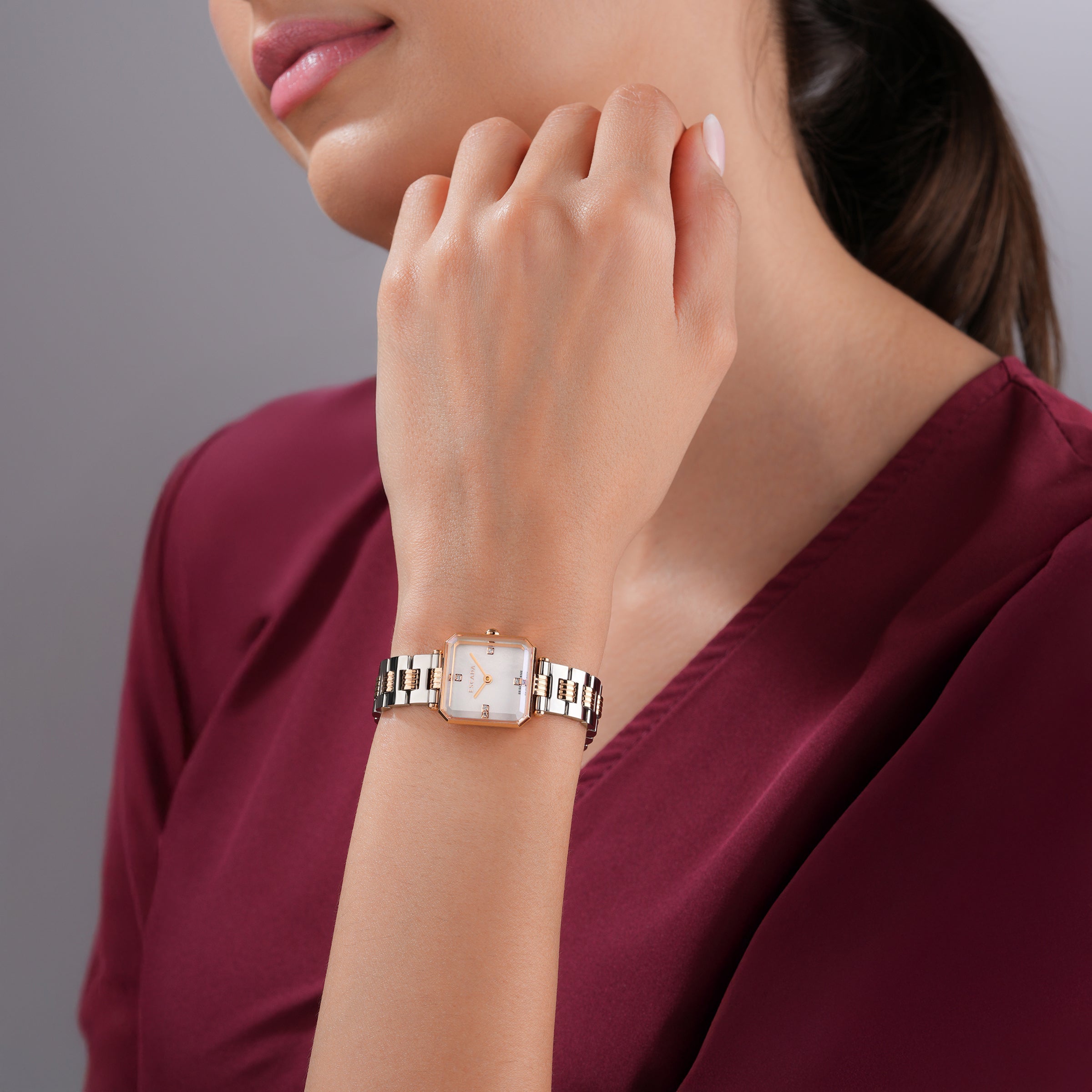 Ava Women's Analog Watch