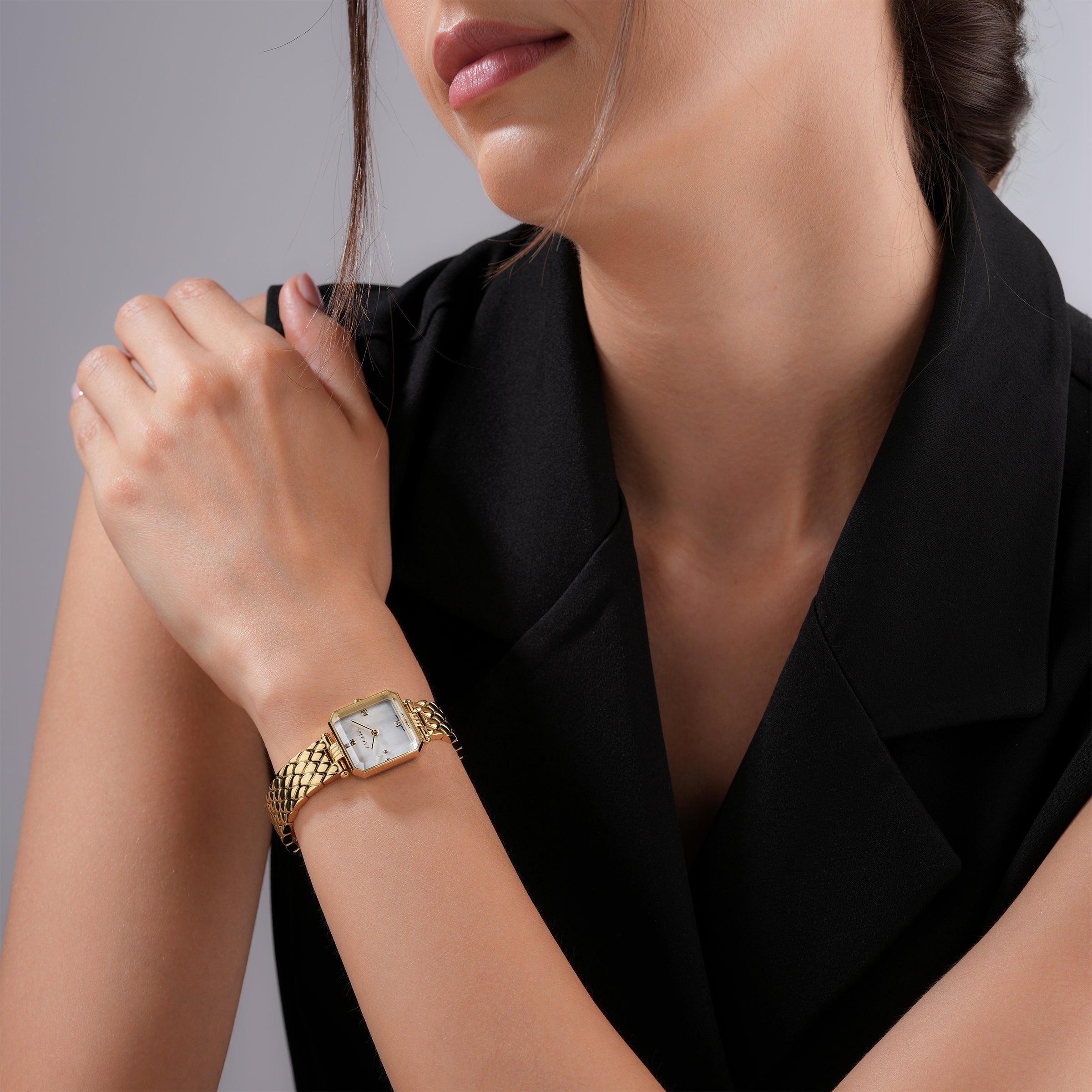 Ava Women's Analog Watch