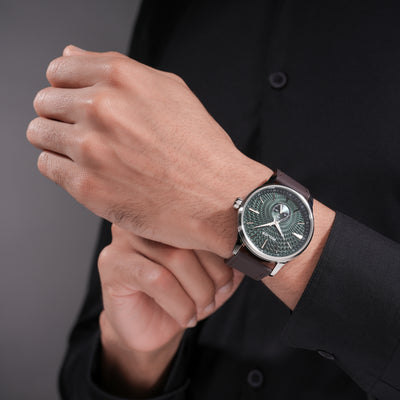 Jet Men's Analog Watch